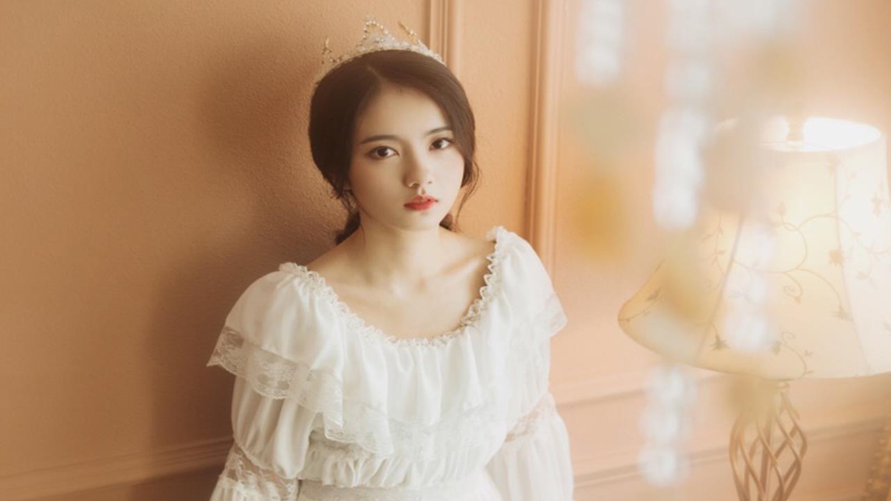 白桃少女藍(lán)色洛麗塔官方版:  開啟你的洛麗塔時(shí)尚新篇章